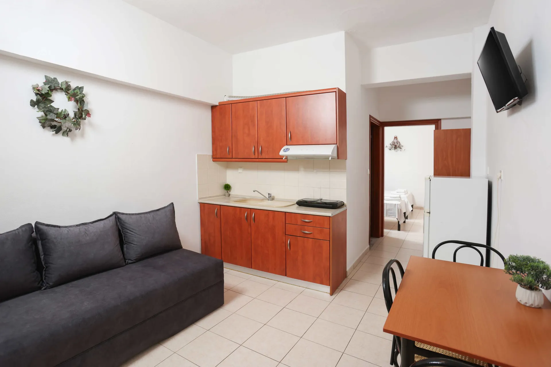 Tiara Holidays - Gregory Apartments - One Bedroom Family Apartment - living room